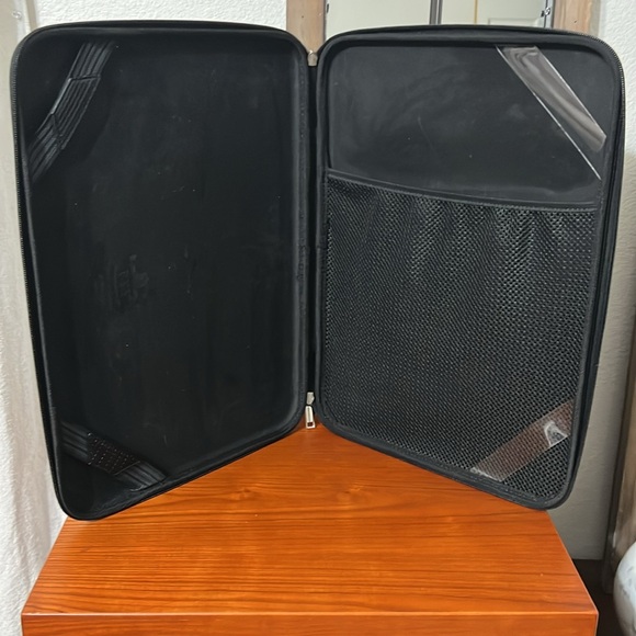 Laptop case. - Picture 3 of 16